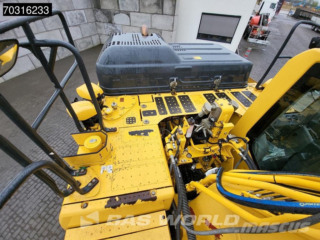 Komatsu PC290 LC-11 حفارات زحافة