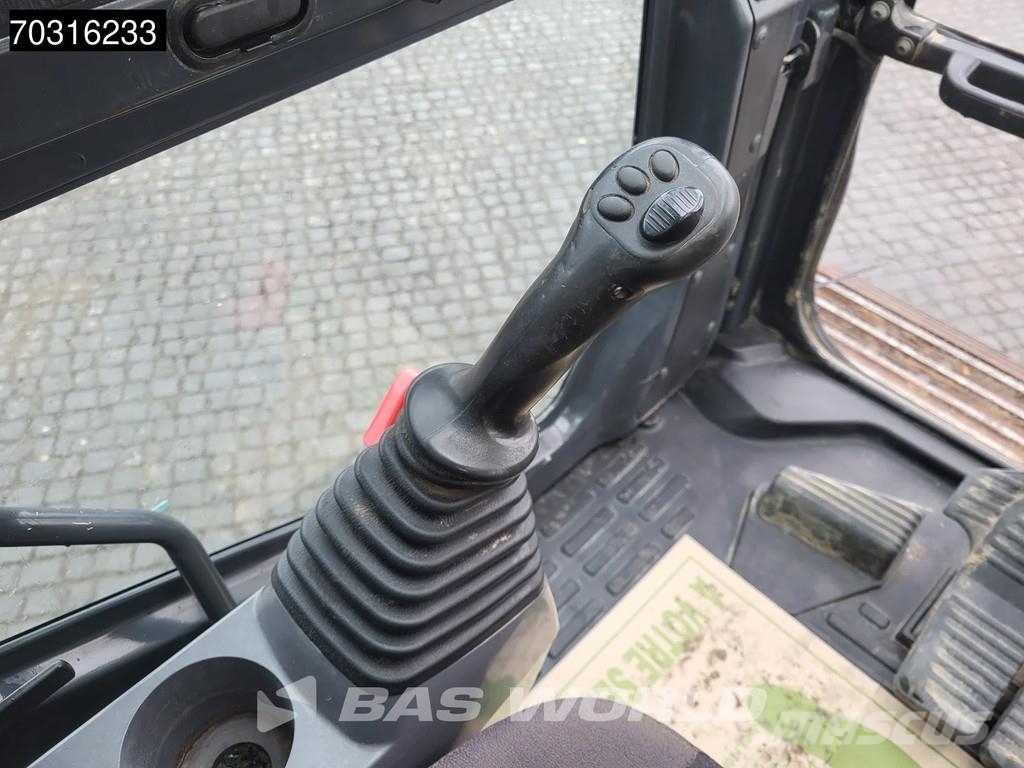 Komatsu PC290 LC-11 حفارات زحافة