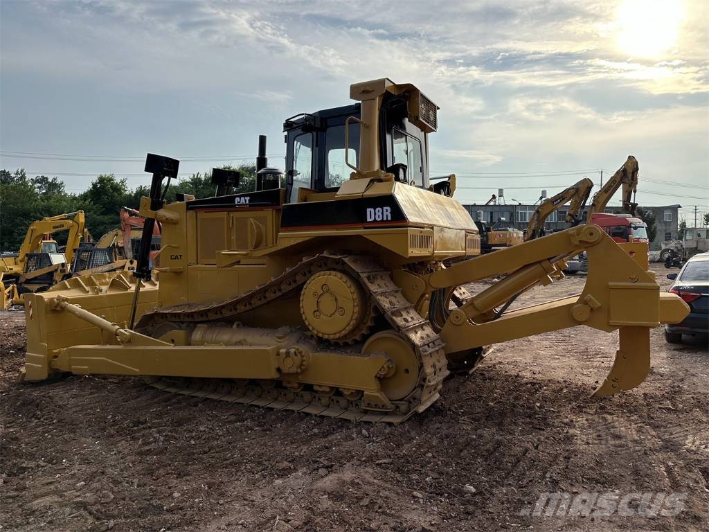 CAT D8R Buldožerji goseničarji