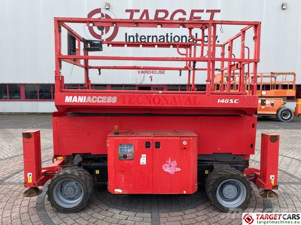 Manitou 140SC Diesel 4x4 Scissor Work Lift 1412cm Škaraste platforme