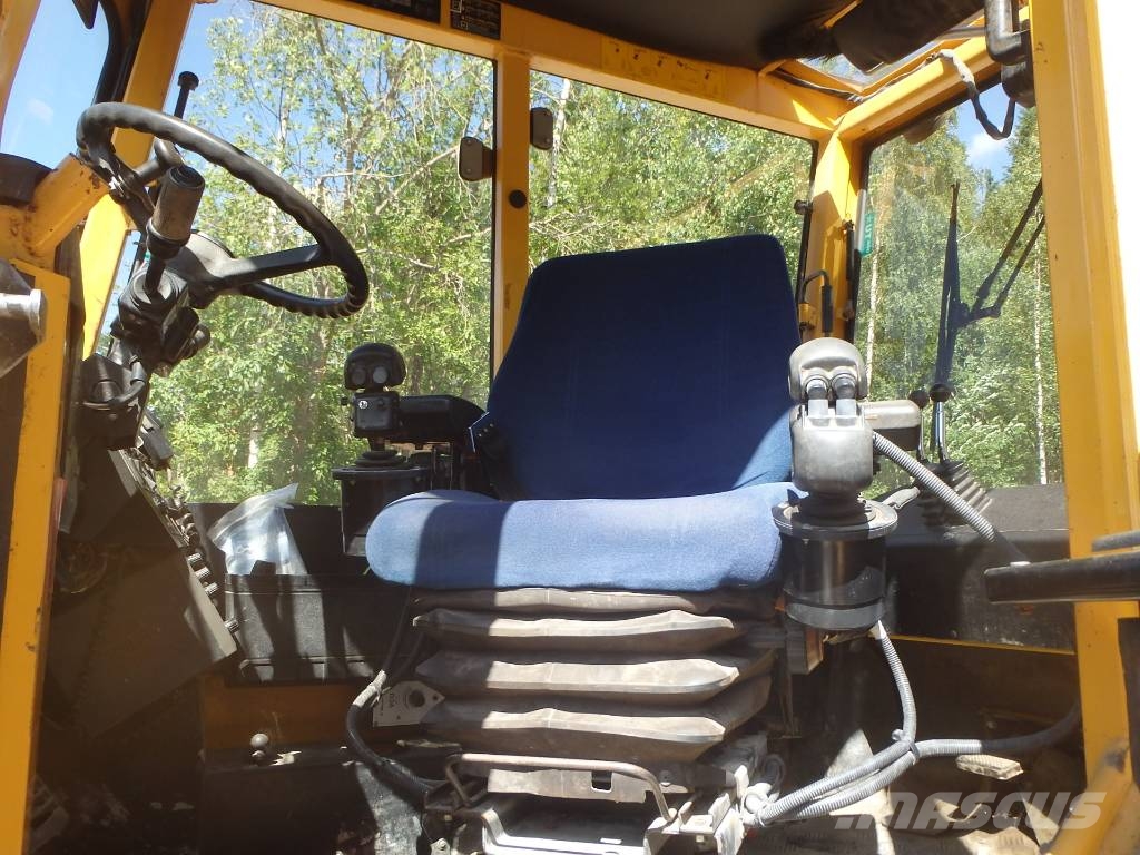 Volvo BM 6300 4x4 Retrocargadoras