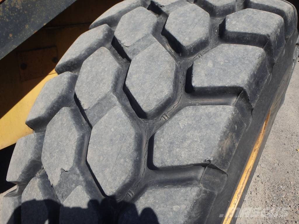 Volvo BM 6300 4x4 Retrocargadoras