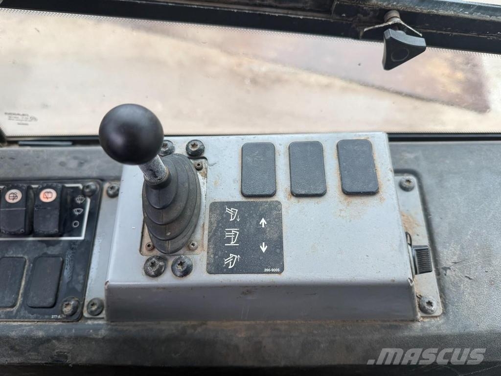 CAT D6K XL Ripper valve // Good condition Rupsdozers