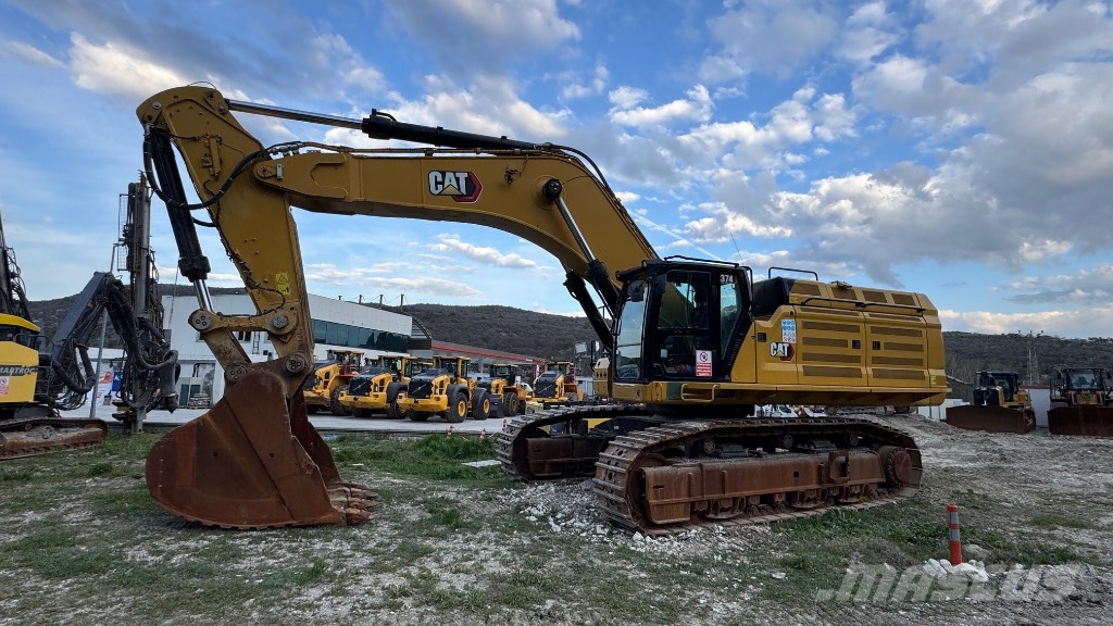 CAT 374 Rupsgraafmachines