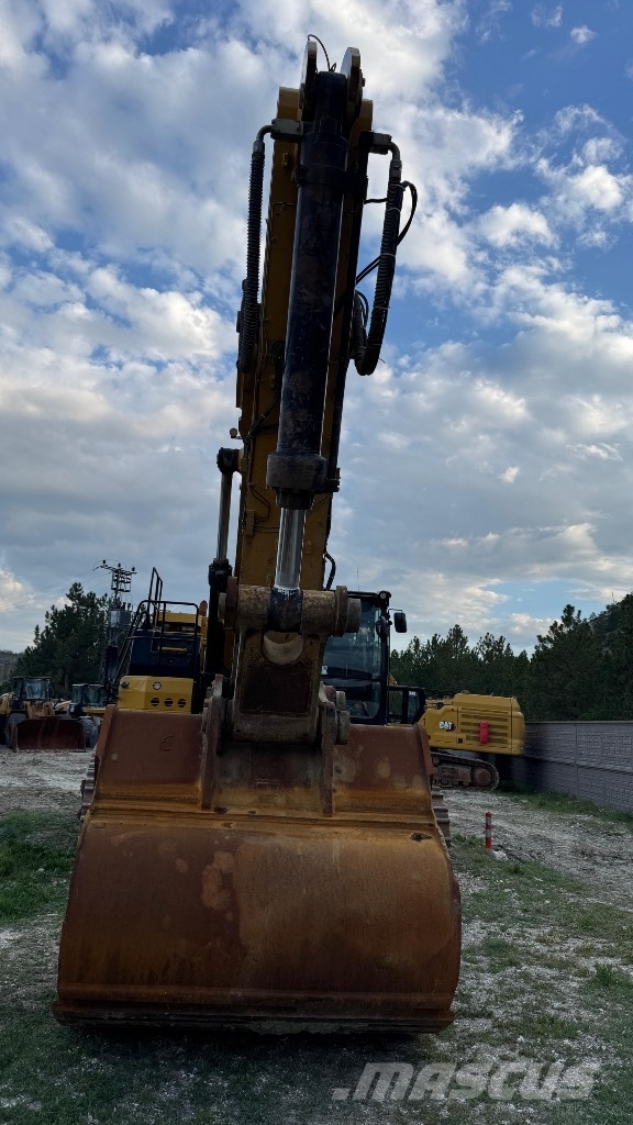 CAT 374 Rupsgraafmachines