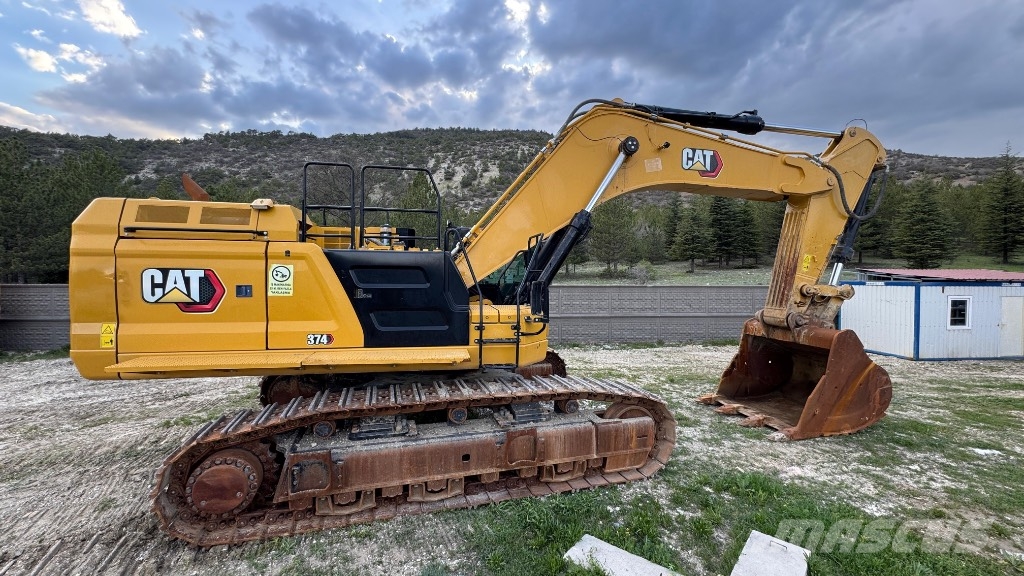 CAT 374 Rupsgraafmachines
