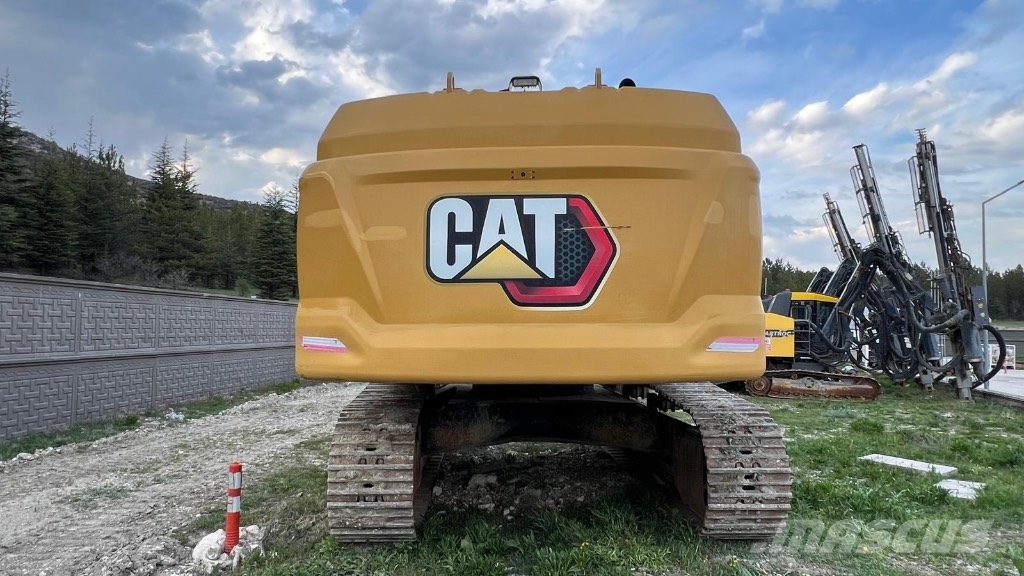 CAT 374 Rupsgraafmachines
