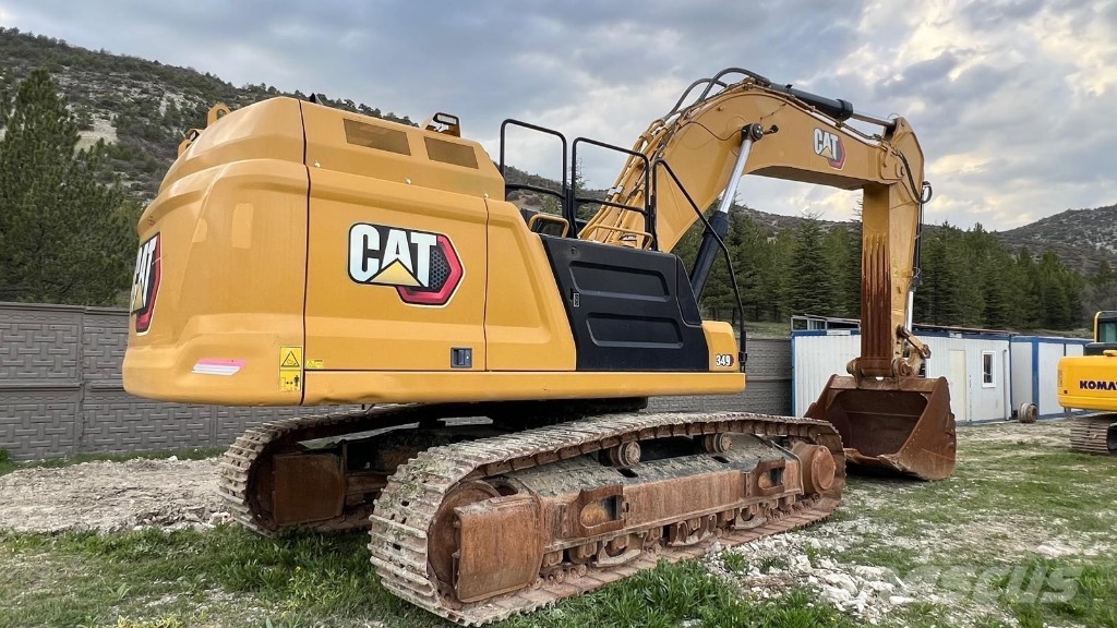 CAT 374 Rupsgraafmachines