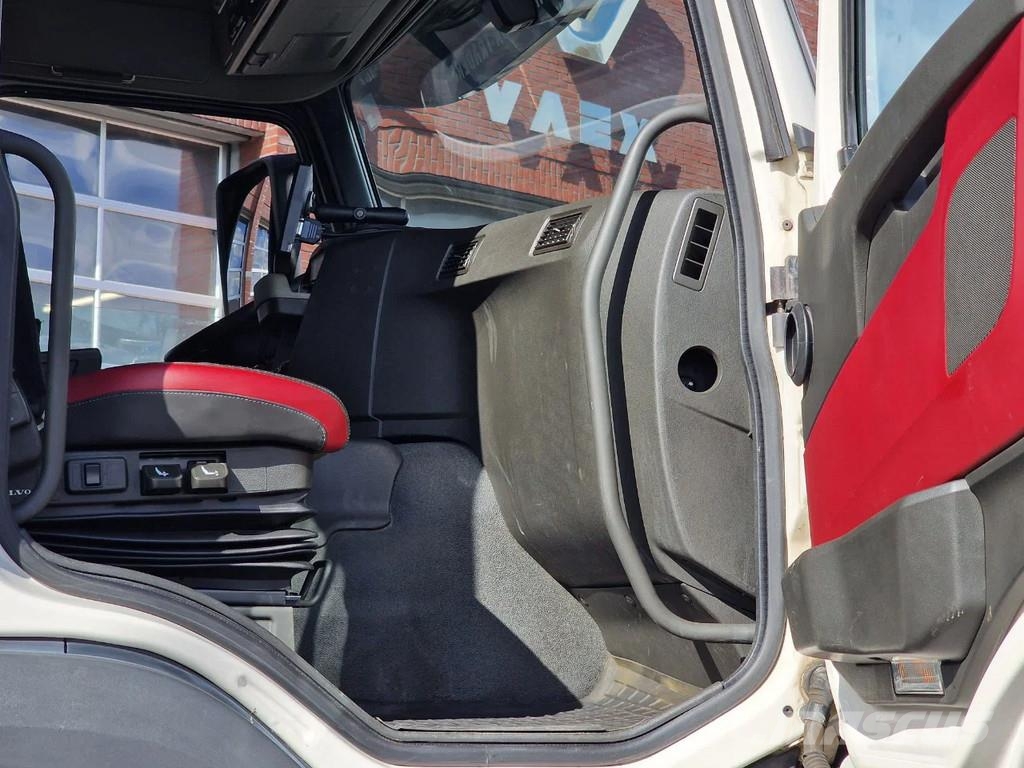 Volvo FM 330 4x2 - Carrier Supra 1250 MT - Loadlift - Fu Kühlkoffer