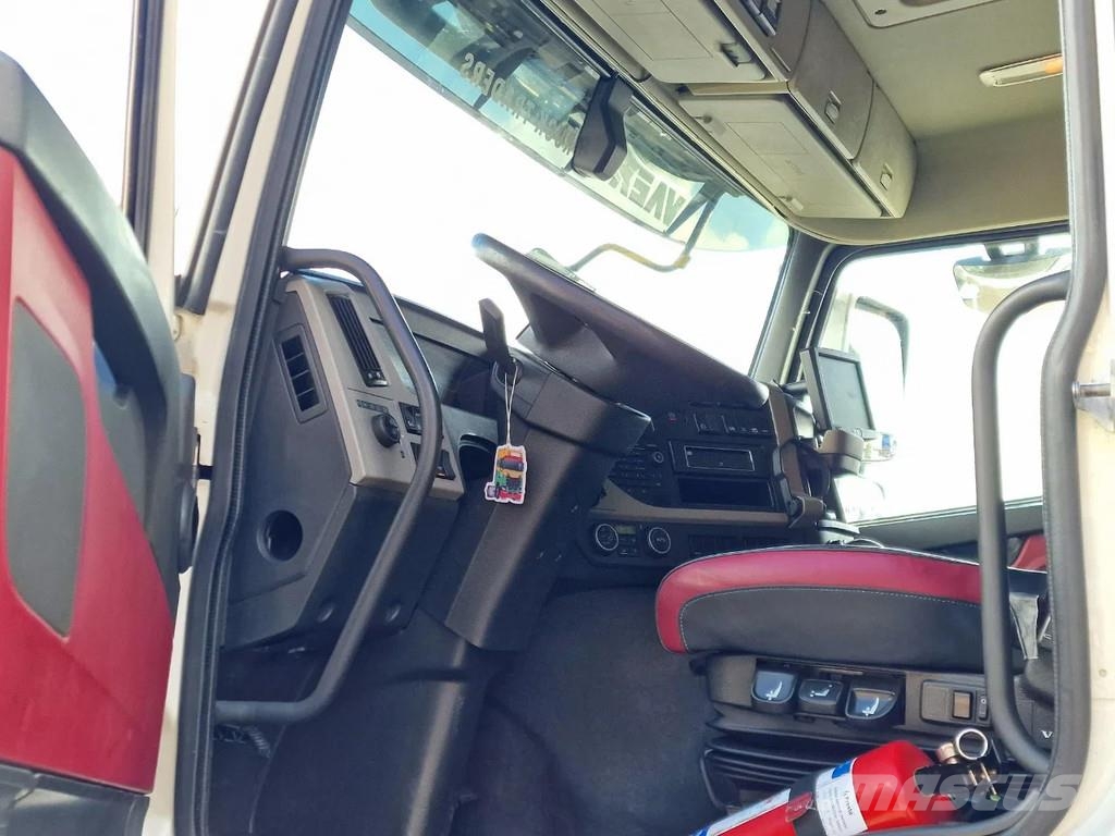 Volvo FM 330 4x2 - Carrier Supra 1250 MT - Loadlift - Fu Kühlkoffer