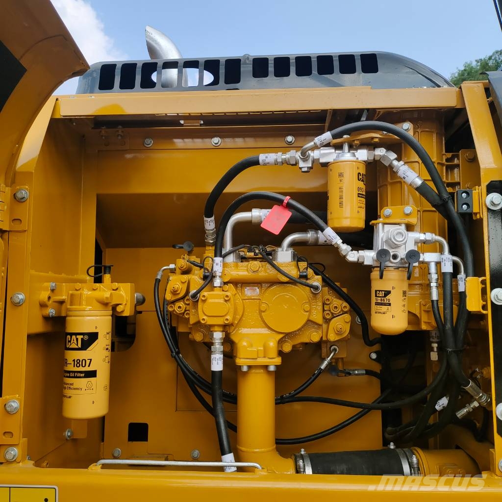 CAT 330 D Vikšriniai ekskavatoriai