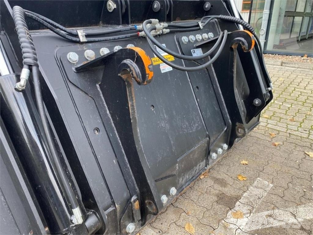 Ålö POWERGRAB XL+ 260 GREIFSCHAUFEL Kolesni nakladalci