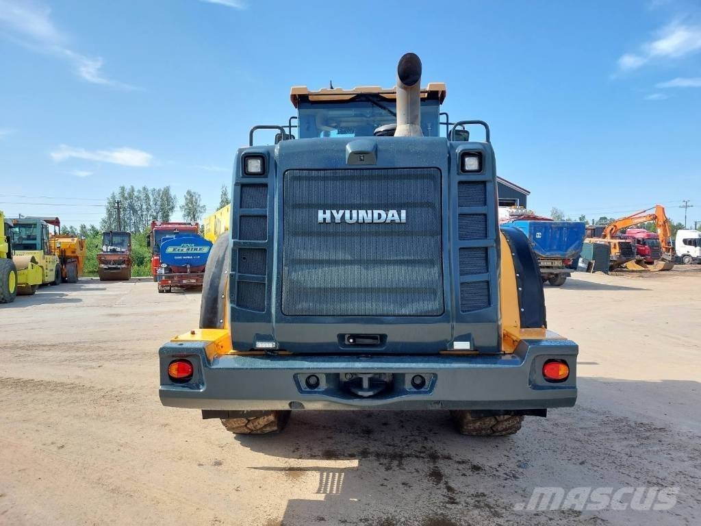 Hyundai HL 955 لوادر بعجل