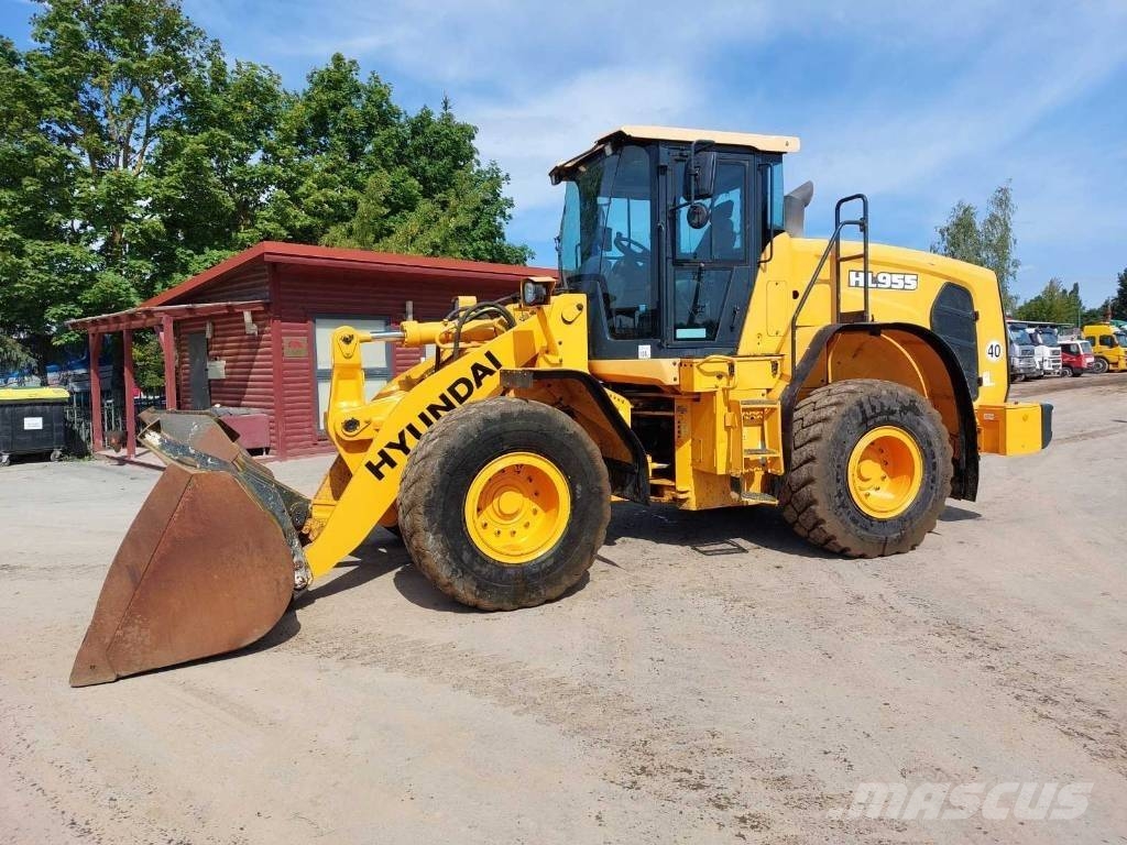 Hyundai HL 955 لوادر بعجل