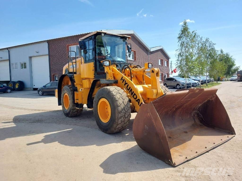 Hyundai HL 955 لوادر بعجل