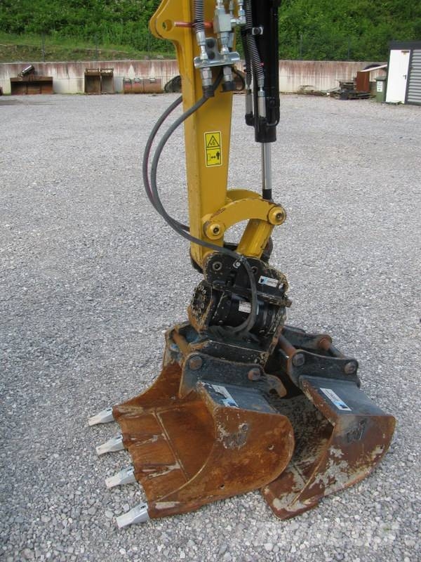 CAT 307.7CR Powertillt 2 žlici 450 delovnih ur Mini excavatoare < 7t