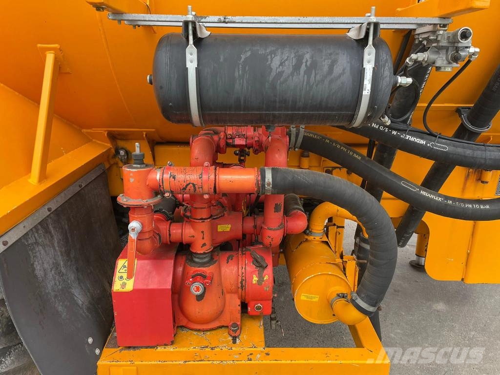 Veenhuis HDG 14000 Bemestertank + bemester Turbovuller Kent صهاريج الملاط