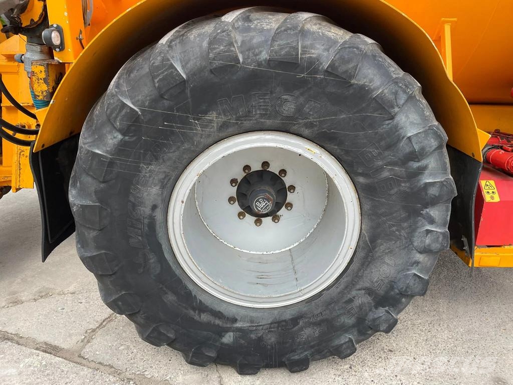 Veenhuis HDG 14000 Bemestertank + bemester Turbovuller Kent صهاريج الملاط