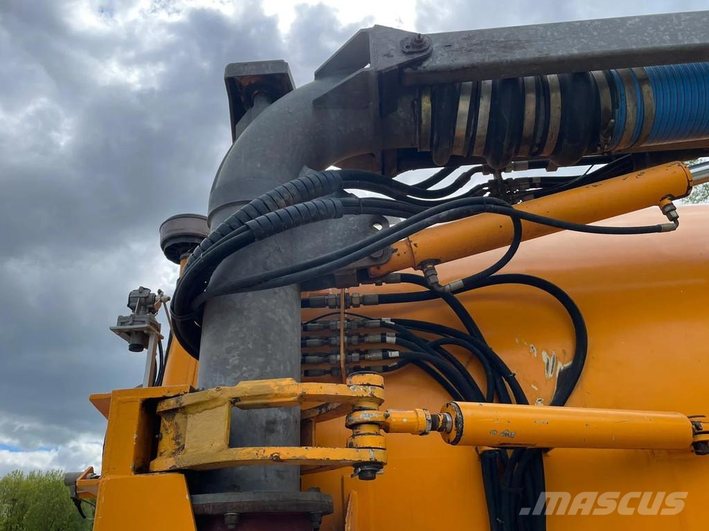 Veenhuis HDG 14000 Bemestertank + bemester Turbovuller Kent صهاريج الملاط