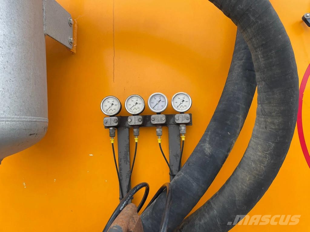 Veenhuis HDG 14000 Bemestertank + bemester Turbovuller Kent صهاريج الملاط