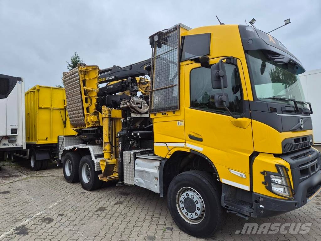 Volvo FMX540 6x6 / 34 tho. km/ WUST SMC-812 wood chipper ماكينات تقطيع أخشاب الحراجة
