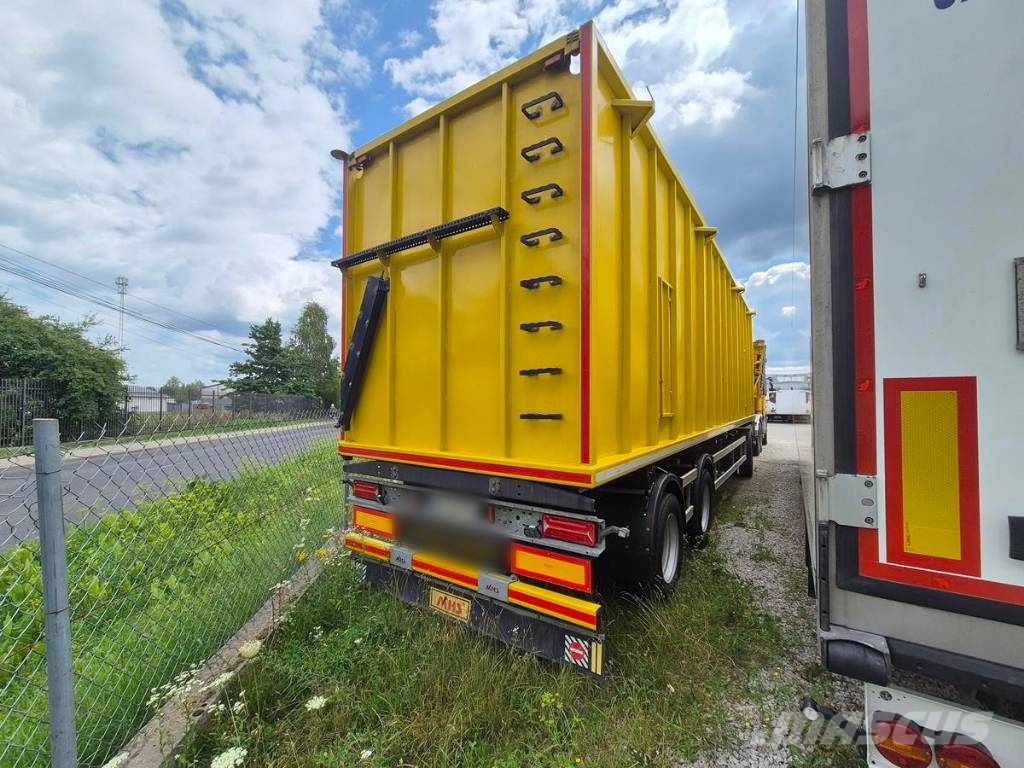 Volvo FMX540 6x6 / 34 tho. km/ WUST SMC-812 wood chipper ماكينات تقطيع أخشاب الحراجة