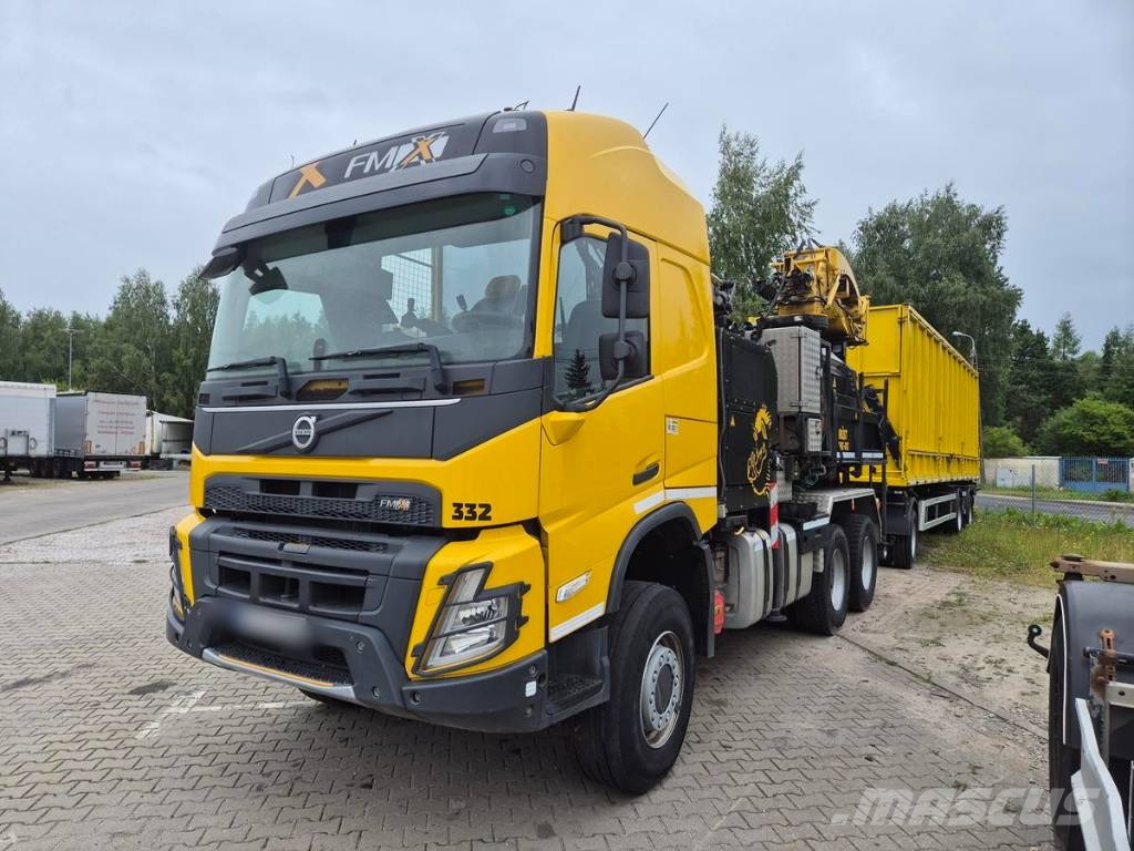 Volvo FMX540 6x6 / 34 tho. km/ WUST SMC-812 wood chipper ماكينات تقطيع أخشاب الحراجة