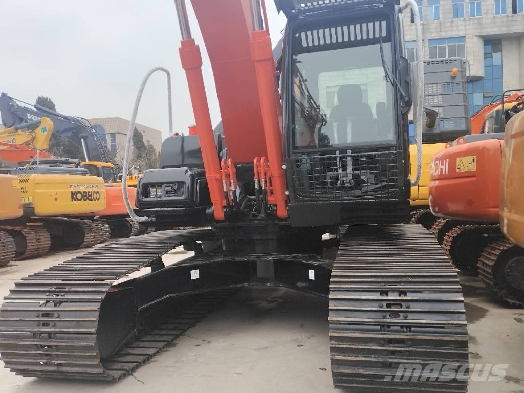 Hitachi ZX 200 Εκσκαφείς με ερπύστριες