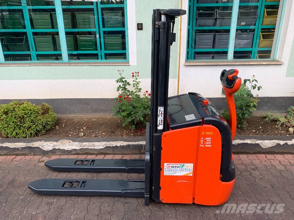 Linde L14 /372/ INITIAL LIFT V-3061 OB 핸드 파레트 스태커