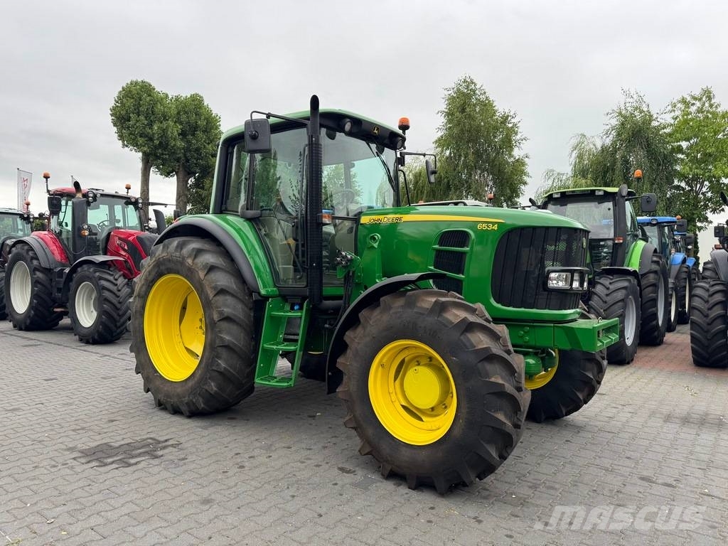 John Deere 6534 الجرارات