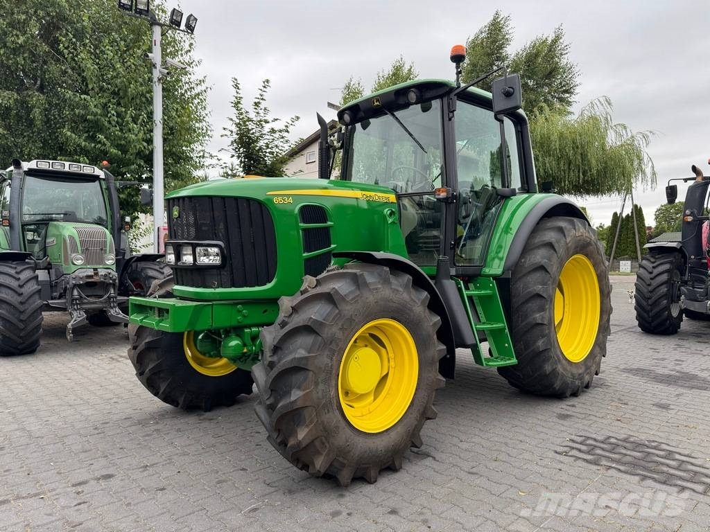 John Deere 6534 الجرارات