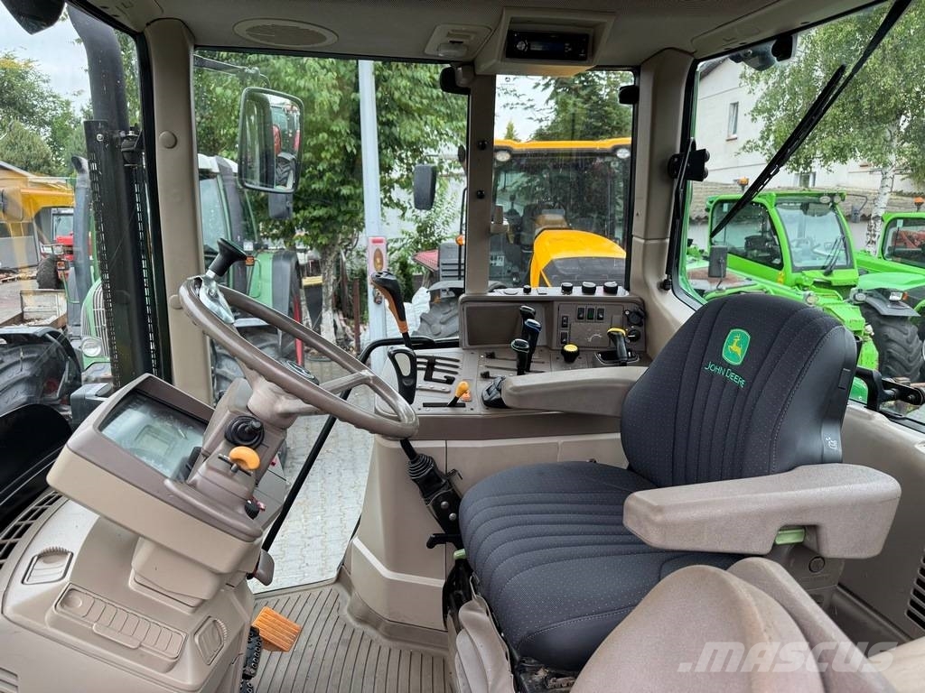 John Deere 6534 الجرارات