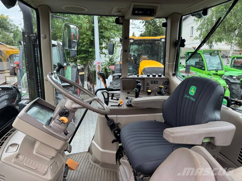 John Deere 6534 الجرارات
