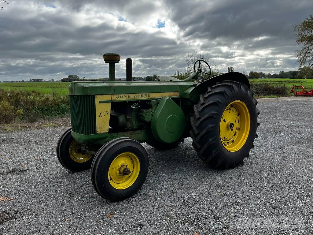 Best HD Pictures about  Real Pics John Deere 820 Tractor 1 Amazing  - No AI Images