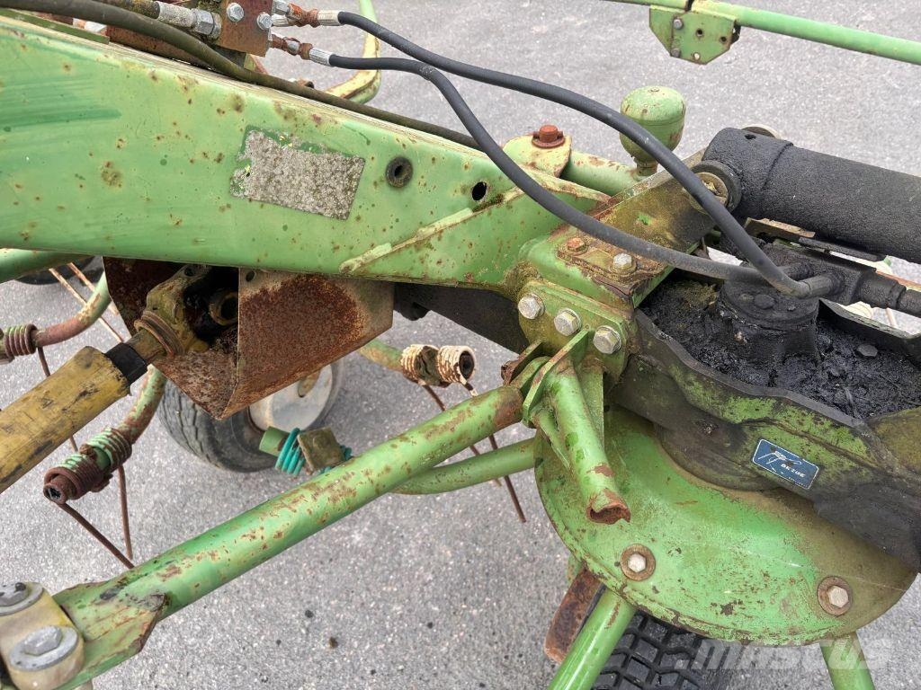 Krone Kw 8.82 Rastrilladoras y rastrilladoras giratorias