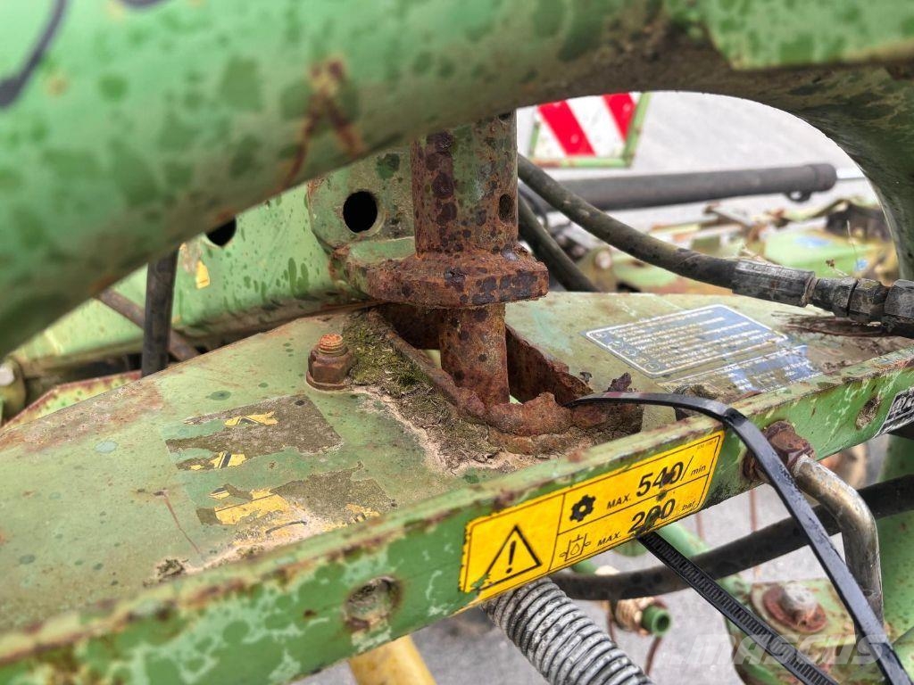 Krone Kw 8.82 Obracače a zhrabovače sena