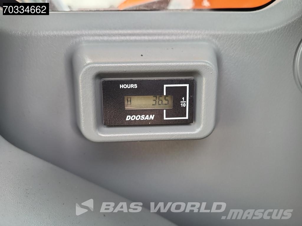 Doosan DX140 LCR-7 Doosan DX140 LCR-7 Bagri goseničarji