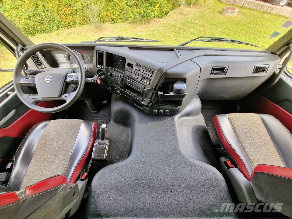 Volvo FMX 500 Τράκτορες