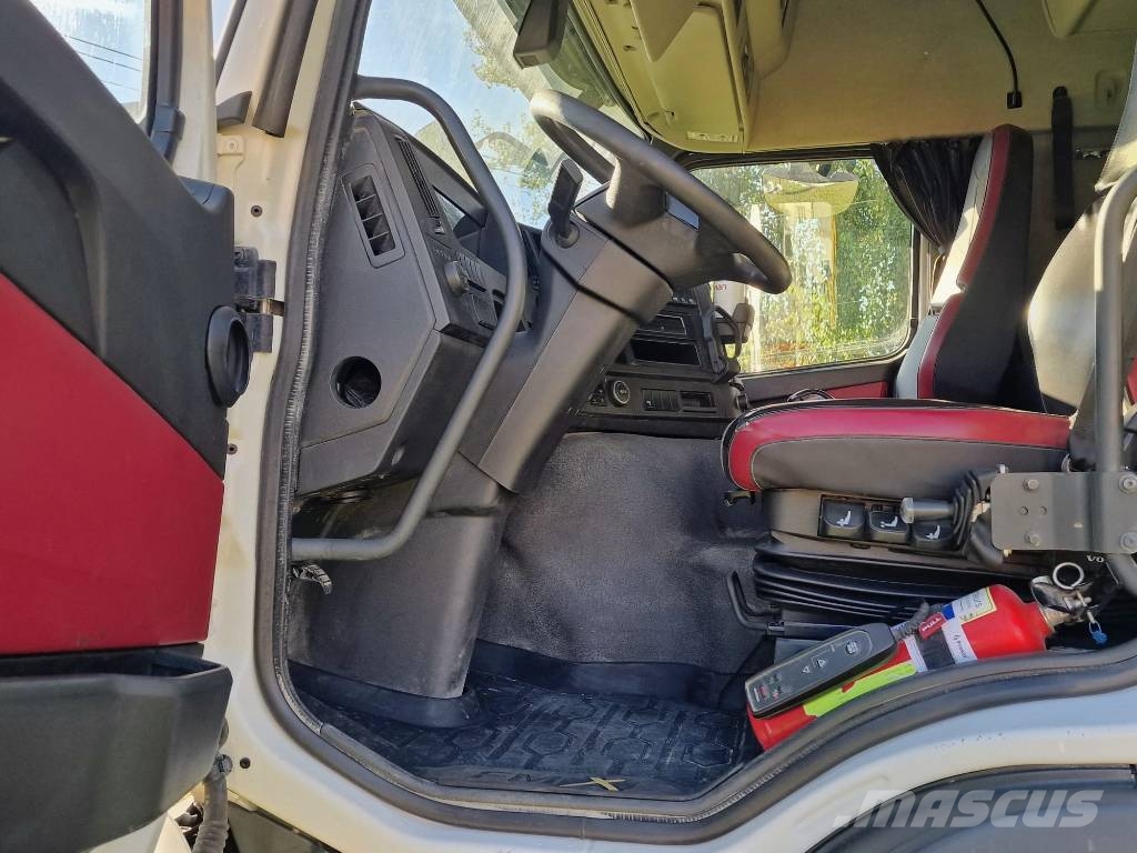 Volvo FMX 500 وحدات الجر