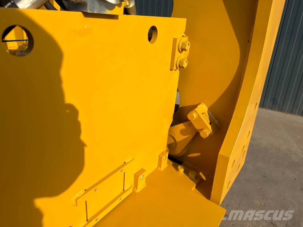 CAT D8 Multi Shank Ripper Scarificatori