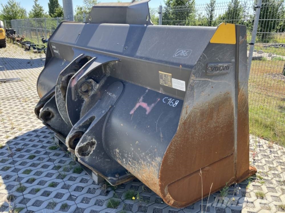 Volvo Schaufel mit Zähnen - Festanbau Cucharones