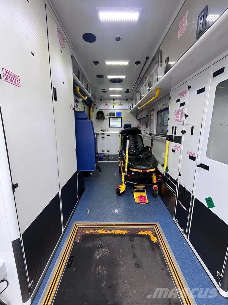 Fiat Ducato A&E Fiat Ducato A&E Ambulance with Stryker Ambulancias