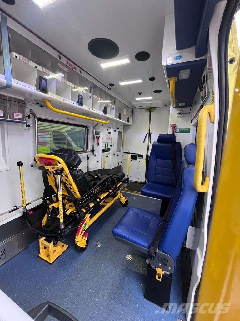 Fiat Ducato A&E Fiat Ducato A&E Ambulance with Stryker Ambulancias
