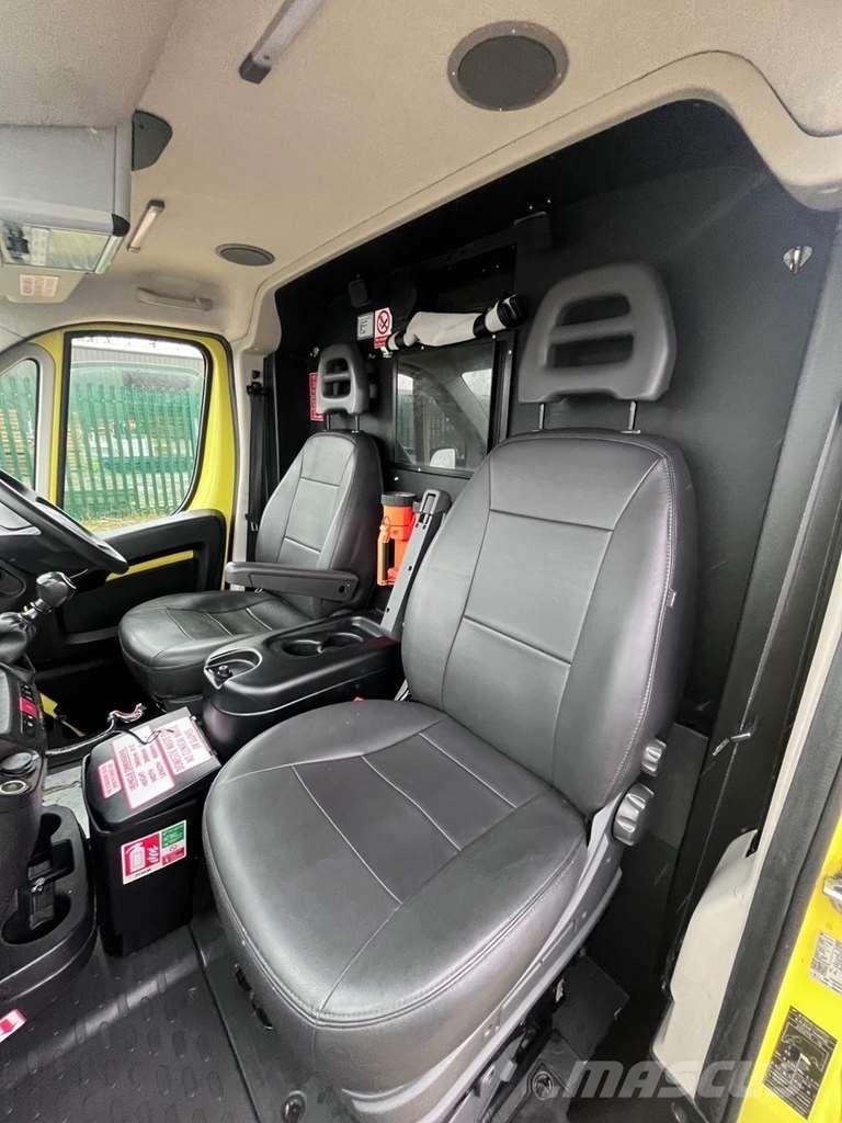 Fiat Ducato A&E Fiat Ducato A&E Ambulance with Stryker Ambulancias