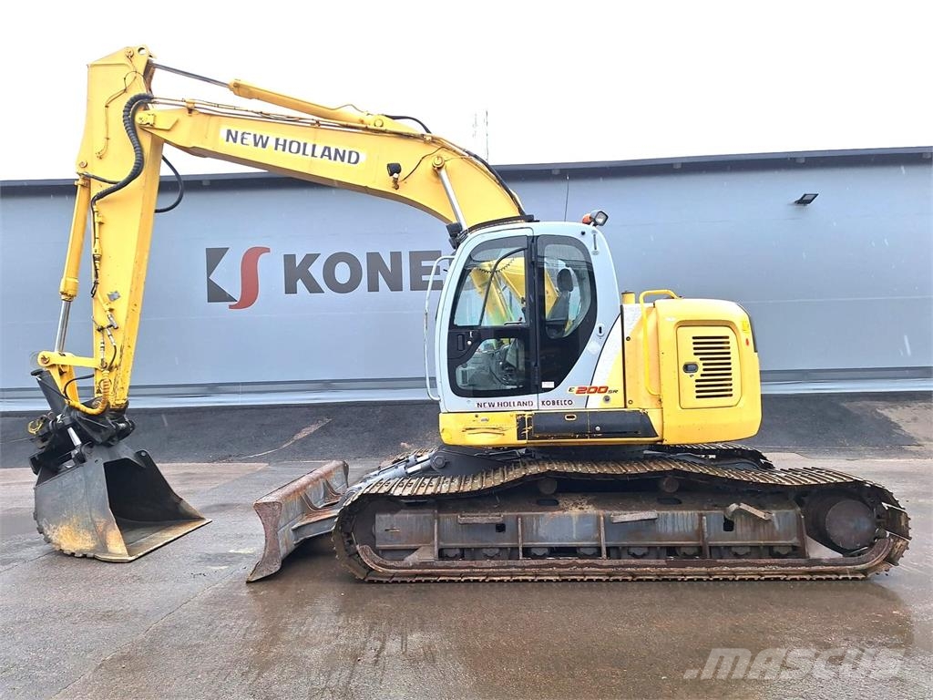 New Holland KOBELCO E200SRLC Escavatori cingolati