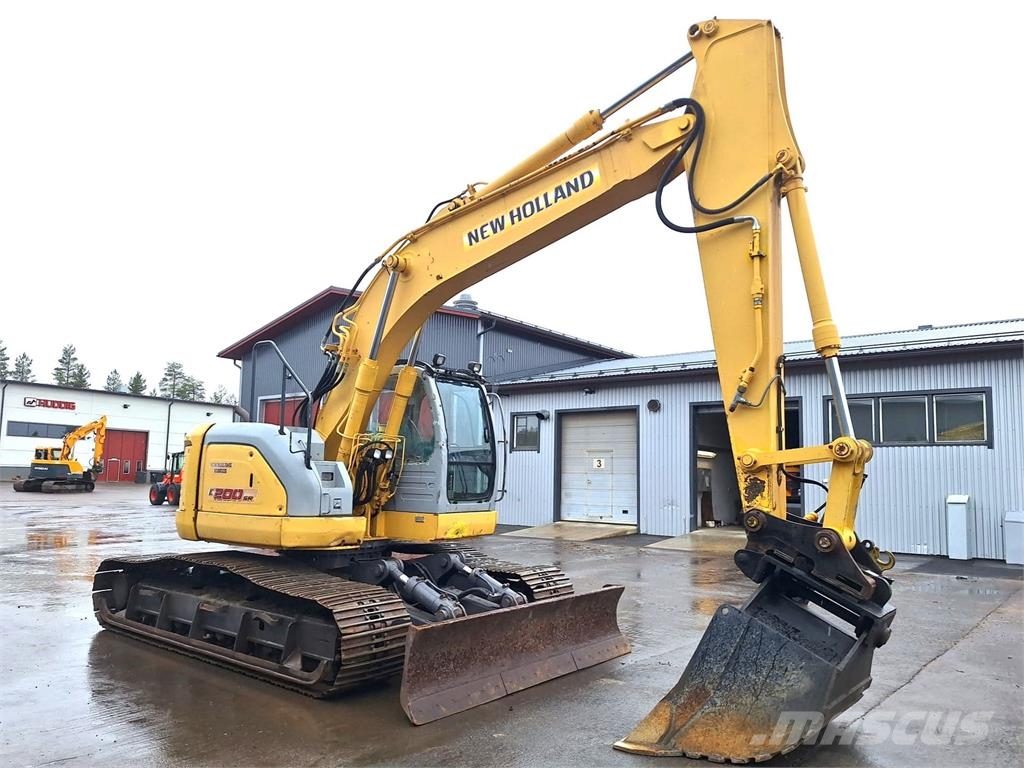 New Holland KOBELCO E200SRLC Escavatori cingolati