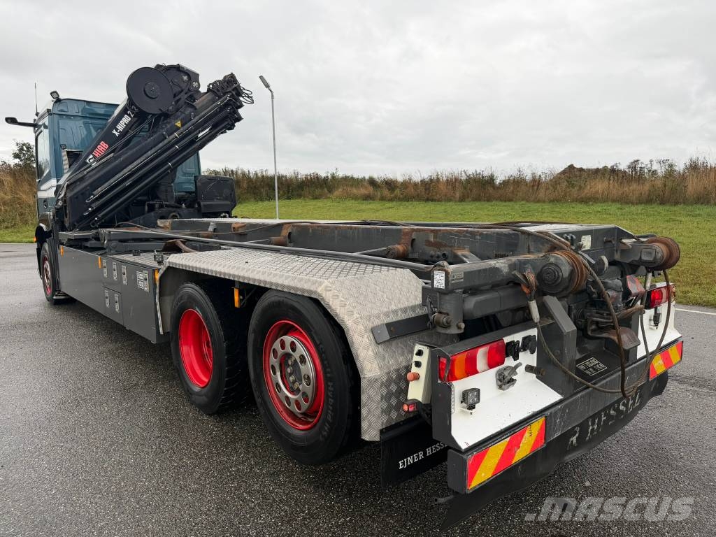 Mercedes-Benz Arcos 2546 Camiones con gancho