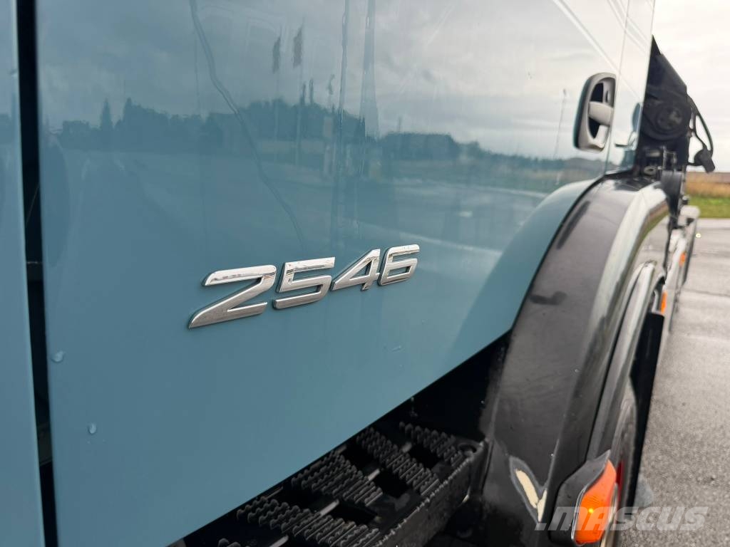 Mercedes-Benz Arcos 2546 Camiones con gancho