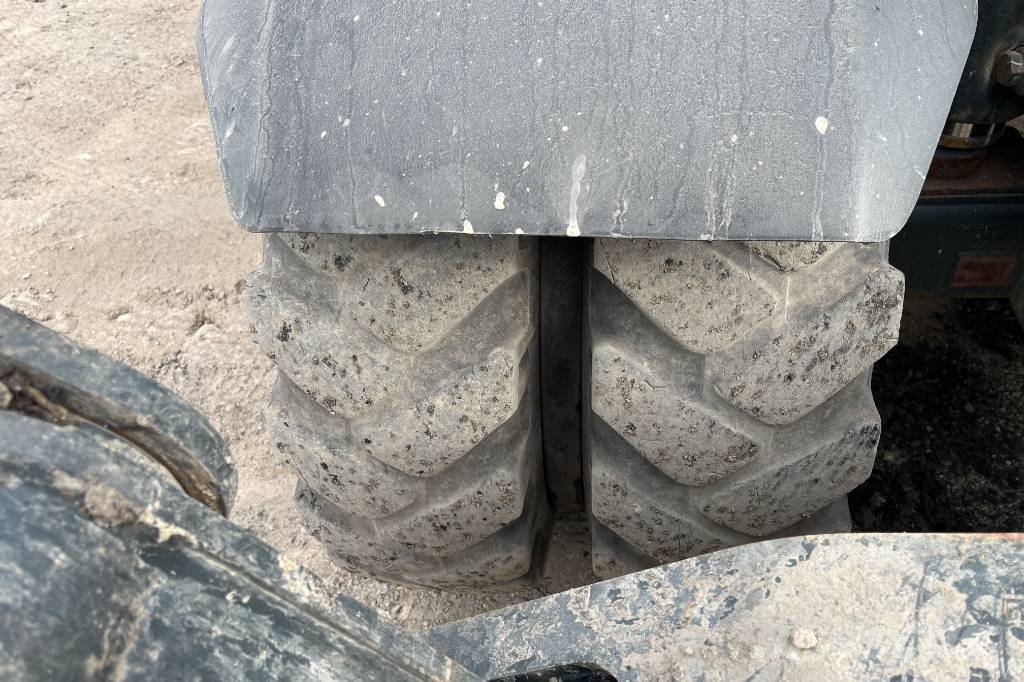 Hyundai HW 150 ACR Gravemaskiner på hjul