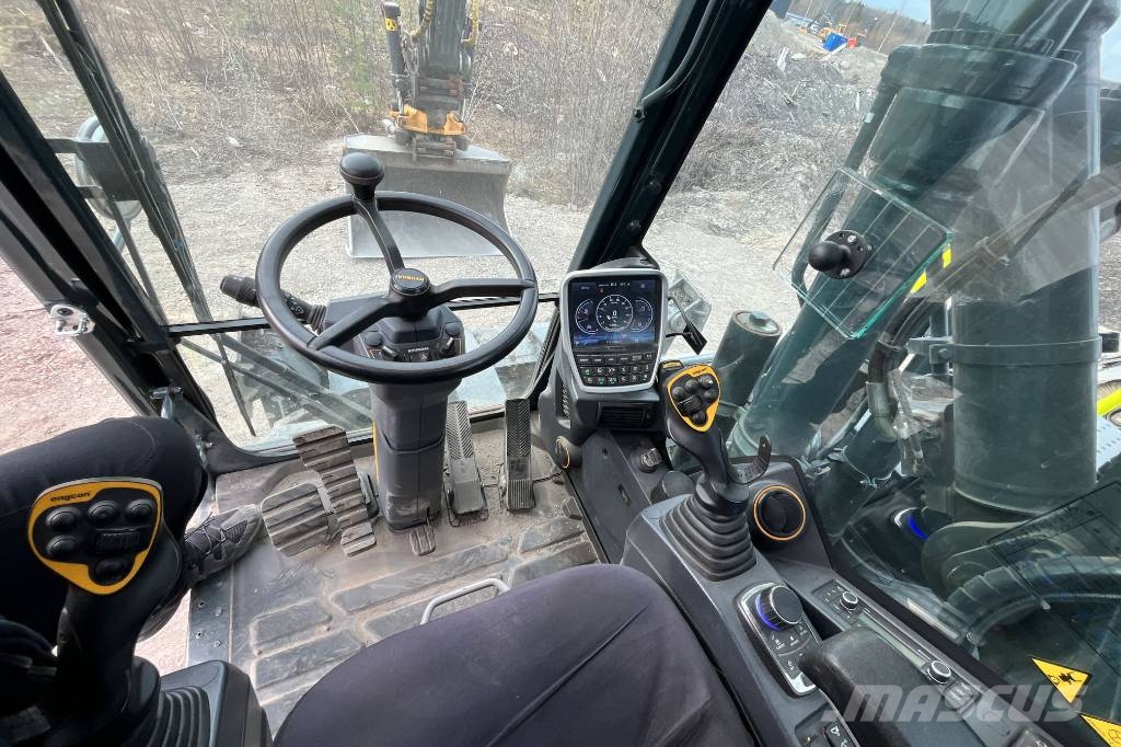 Hyundai HW 150 ACR Gravemaskiner på hjul